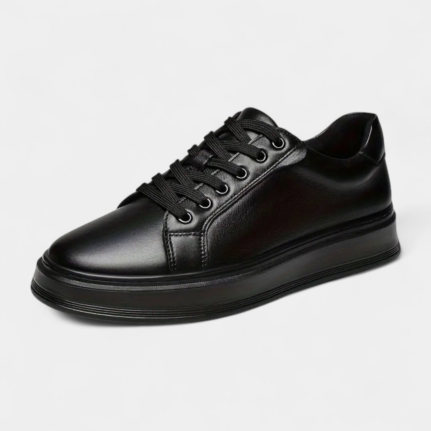 Vintares | Elegant All Black Sneaker for Men
