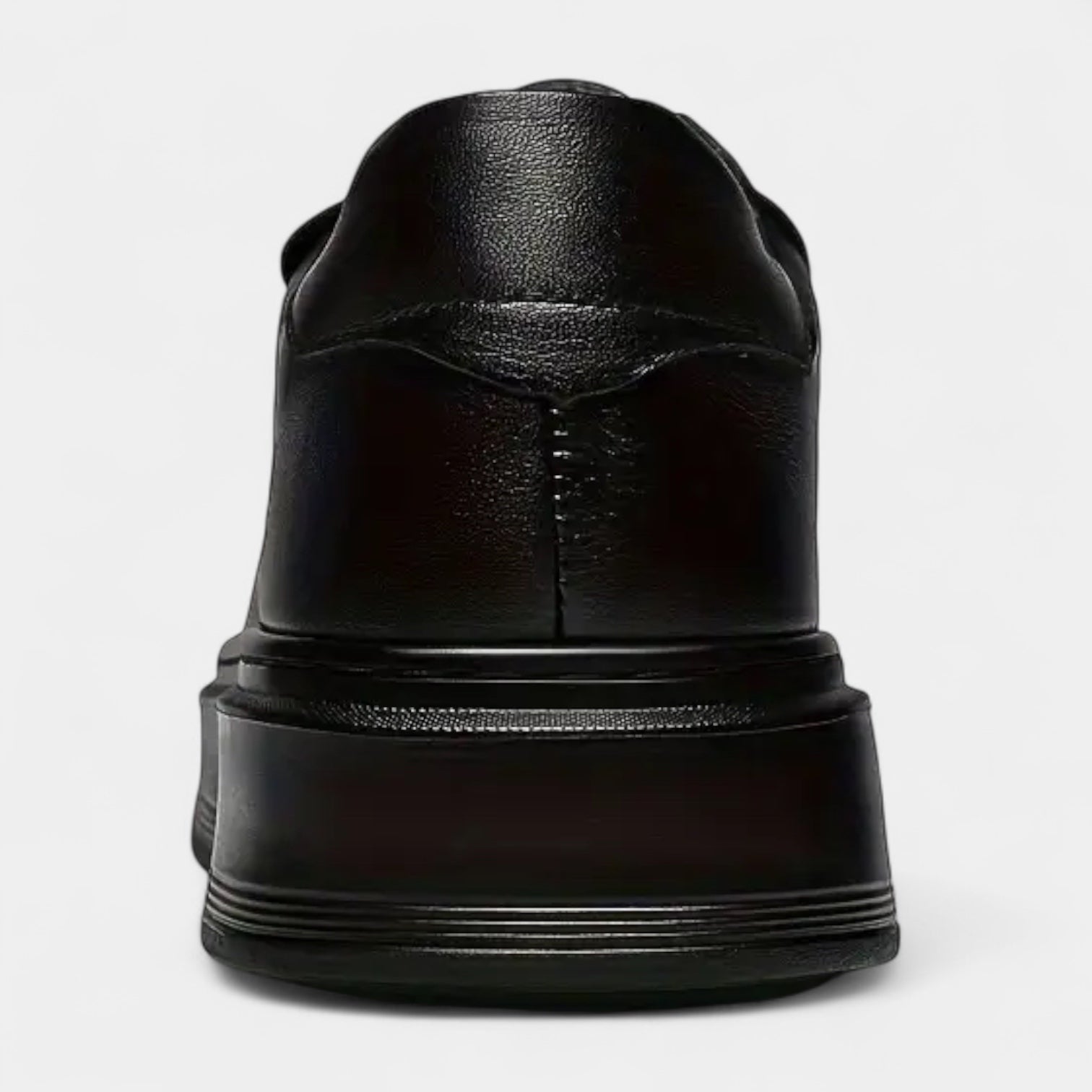 Vintares | Elegant All Black Sneaker for Men