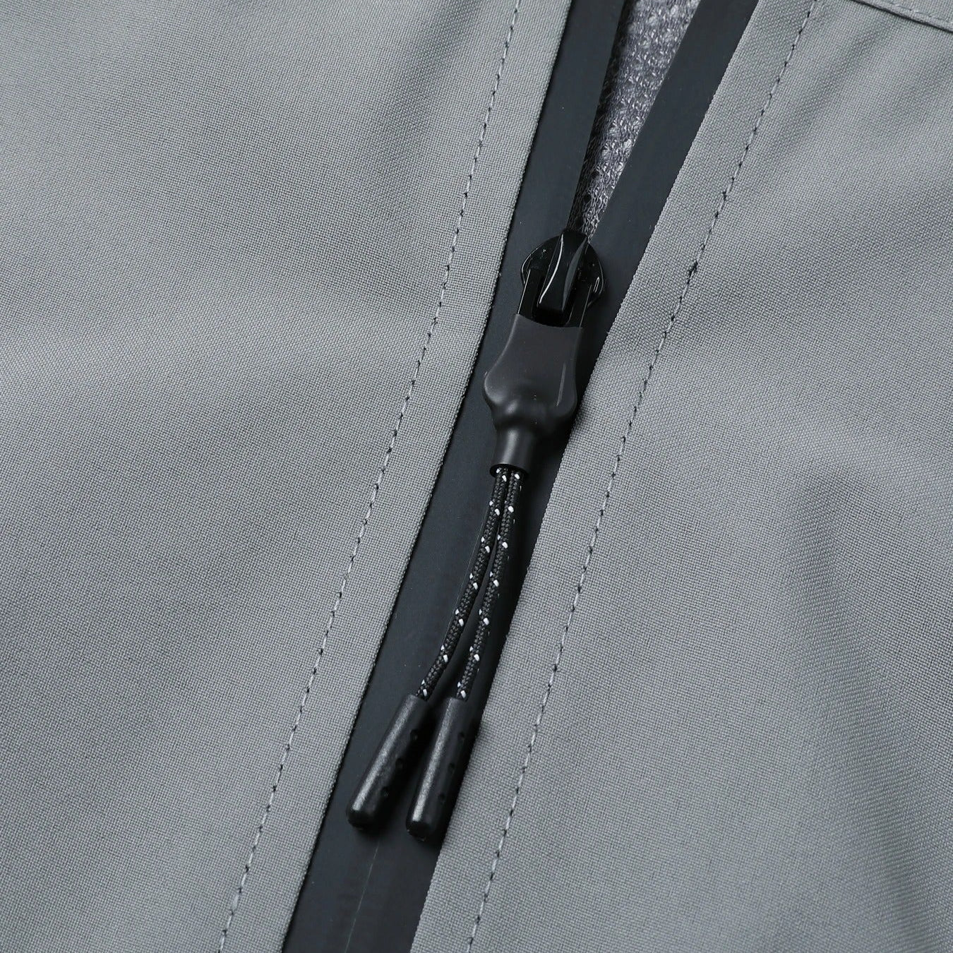 Vintares | Lightweight Windbreaker Jacket for Men - Waterproof and Windproof